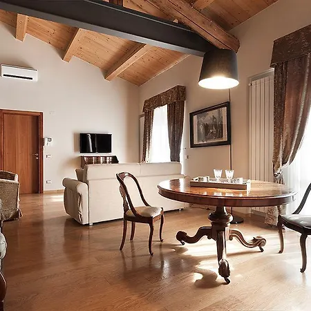 فندق مبيت وإفطار Residenza Giuseppe Verdi فيرونا